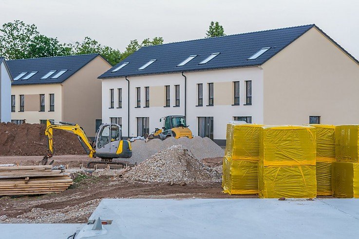 Foto Die Ampel-Fraktionen haben sich auf ein neues Klimaschutzgesetz geeinigt. Der Bundestag soll die �nderungen noch im April abschlie�end beraten. Das Gesetz wird voraussichtlich im Mai verabschiedet. Was bisher im Geb�udesektor gilt und was geplant ist.