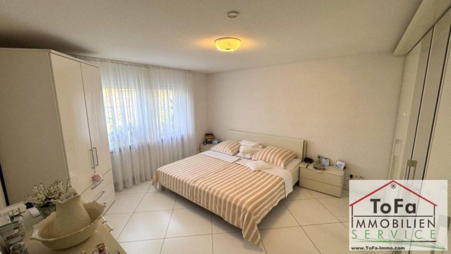EG Schlafzimmer rechts Einfamilienhaus Budenheim