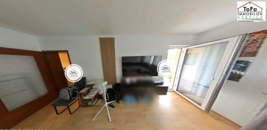 Wohnzimmer mit den Zug�ngen Etagenwohnung Mainiz M�nchfeld