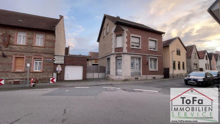 Vorderansicht Mainz Einfamilienhaus ToFa: Abrissgrundst�ck ODER Kernsanierung / PROVISIONSFREI!