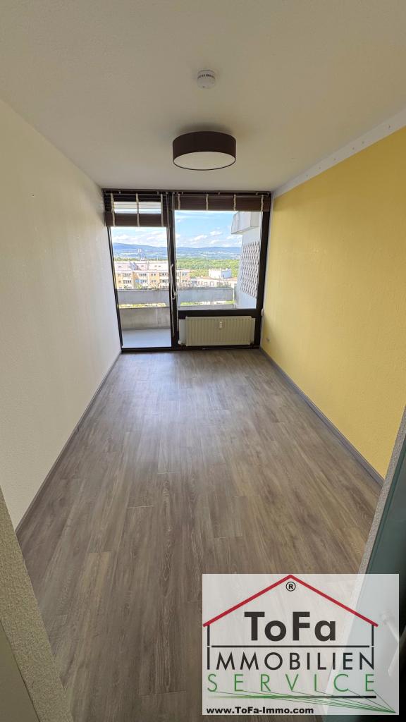 Zimmer links unten Etagenwohnung Mainz