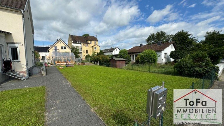 Grenze Gehweg Guntersblum Wohngrundst�ck ToFa: Baugrundst�ck mit bereits geplanter Doppelhaush�lfte