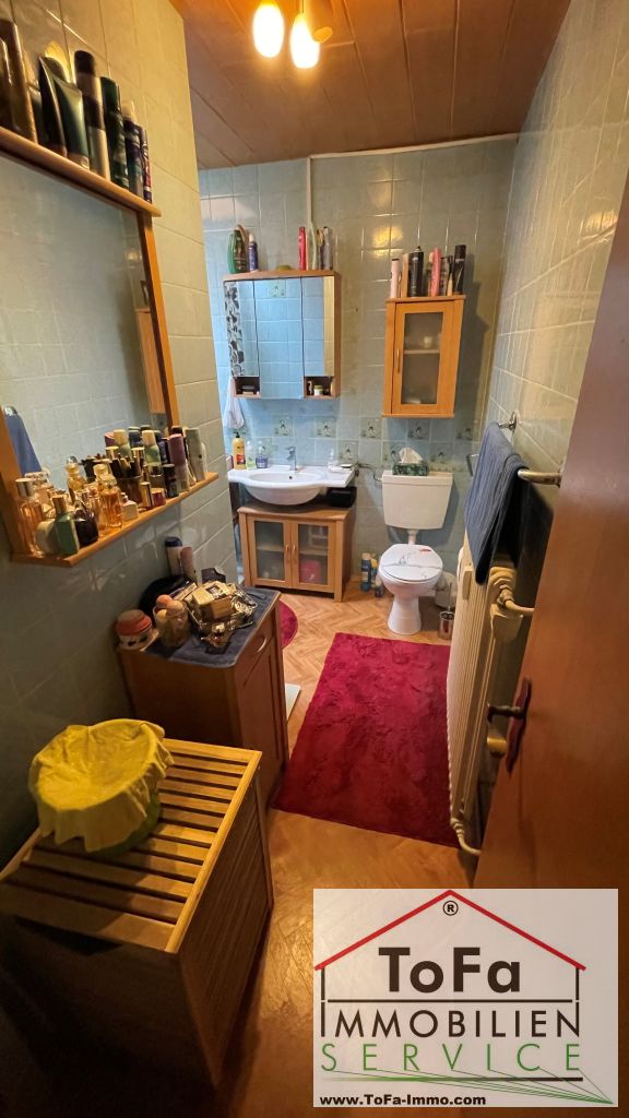 Tageslichtbad vorne Etagenwohnung R�sselsheim