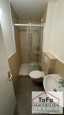 neues Bad ToFa: frisch sanierte Balkonwohnung in toller Lage gegen�ber vom Rewe/Stra�enbahn