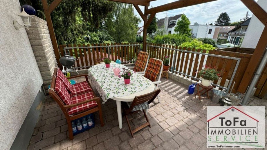 Hof Terrasse Zweifamilienhaus Mainz