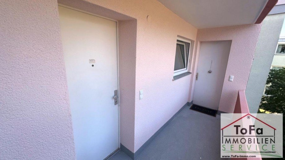 vor dem Appartement Etagenwohnung Mainz