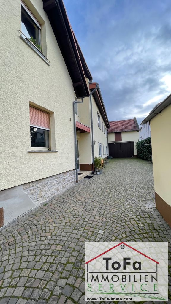 Hof mit Scheune Mehrfamilienhaus Mainz