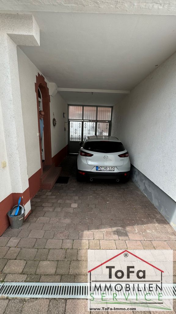Eingangsbereich Zweifamilienhaus Mainz