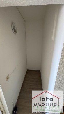 Abstell ToFa: sanierte Maisonettewohnung mit atemberaubenden Fernblick -  Garagenbox