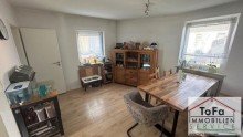Essbereich . ToFa: ger�umiges Wohnhaus mit viel Nutzfl�che im Garten und zus�tzlich Platz f�r einen Neubau