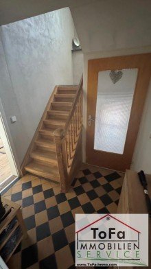 Eingangsbereich EG ToFa: ger�umiges Wohnhaus mit viel Nutzfl�che im Garten und zus�tzlich Platz f�r einen Neubau