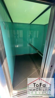 Aufzug ToFa: N�he Uni - freies Appartement mit kleiner EBK und Stellplatz in der TG