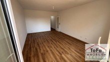 Wohn Schlafzimmer ToFa: frisch sanierte Balkonwohnung in toller Lage gegen�ber vom Rewe/Stra�enbahn
