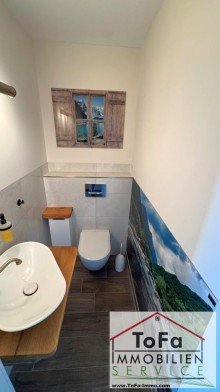G WC oben ToFa: sanierte Maisonettewohnung mit atemberaubenden Fernblick -  Garagenbox